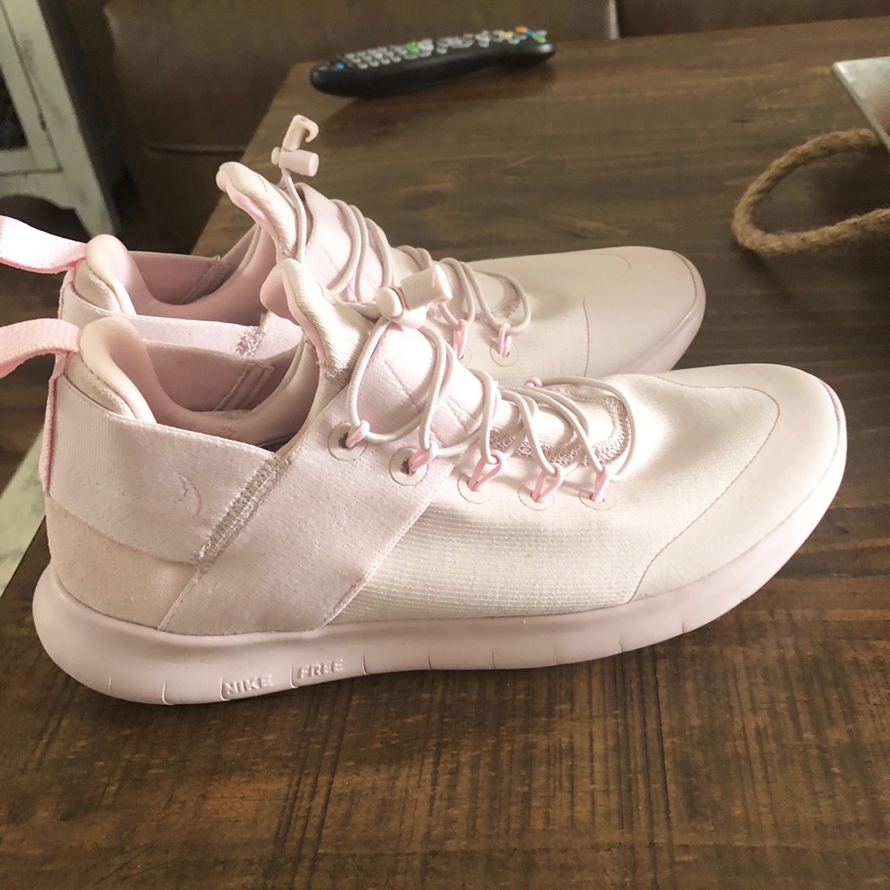 Blush Pink Nike’s